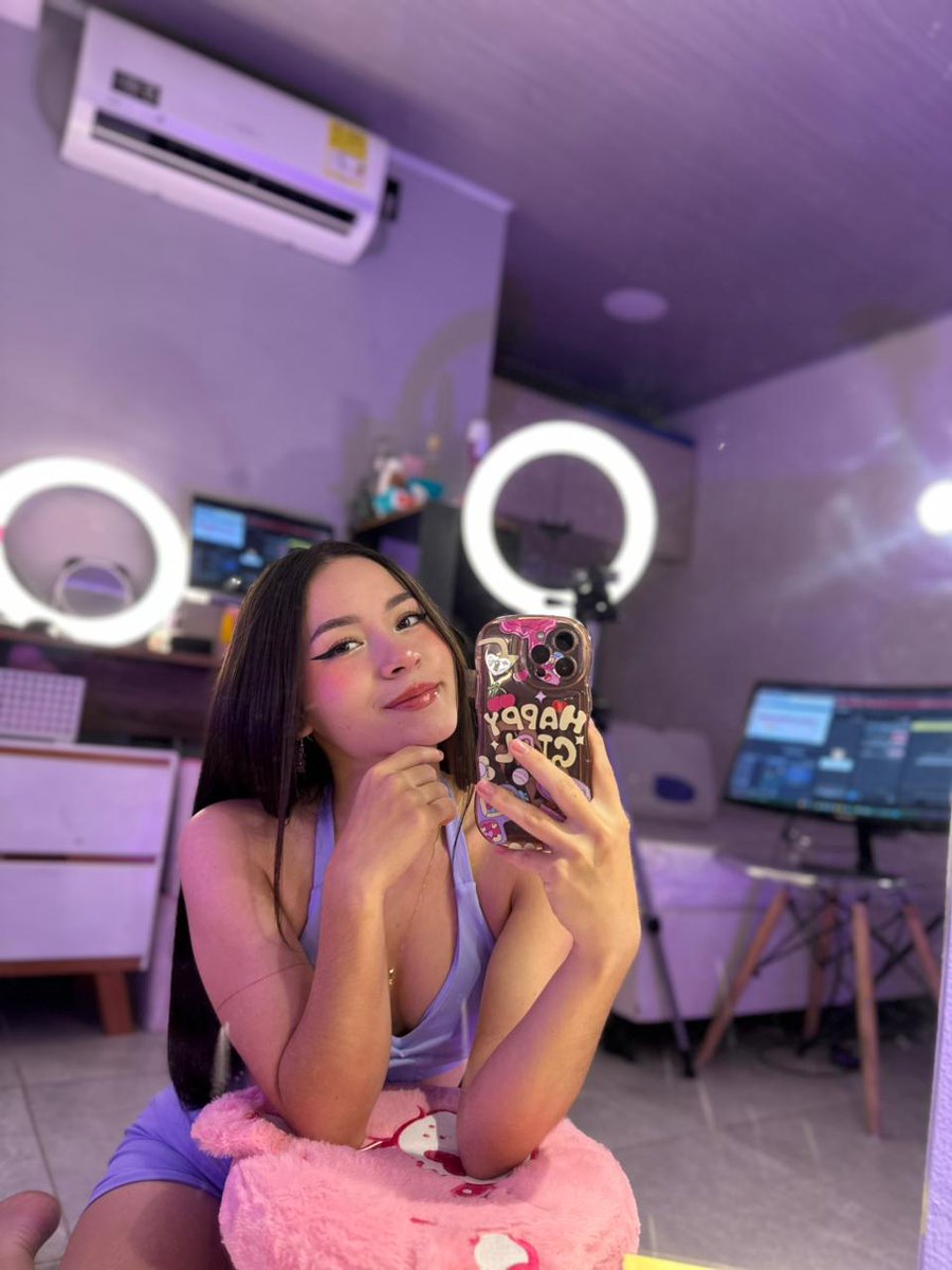 Mely flua tweet media