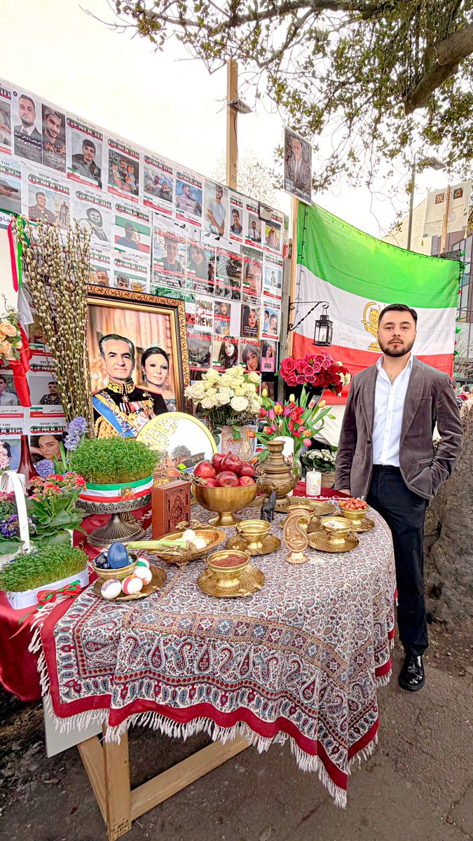  مرد مشکی پوش tweet media