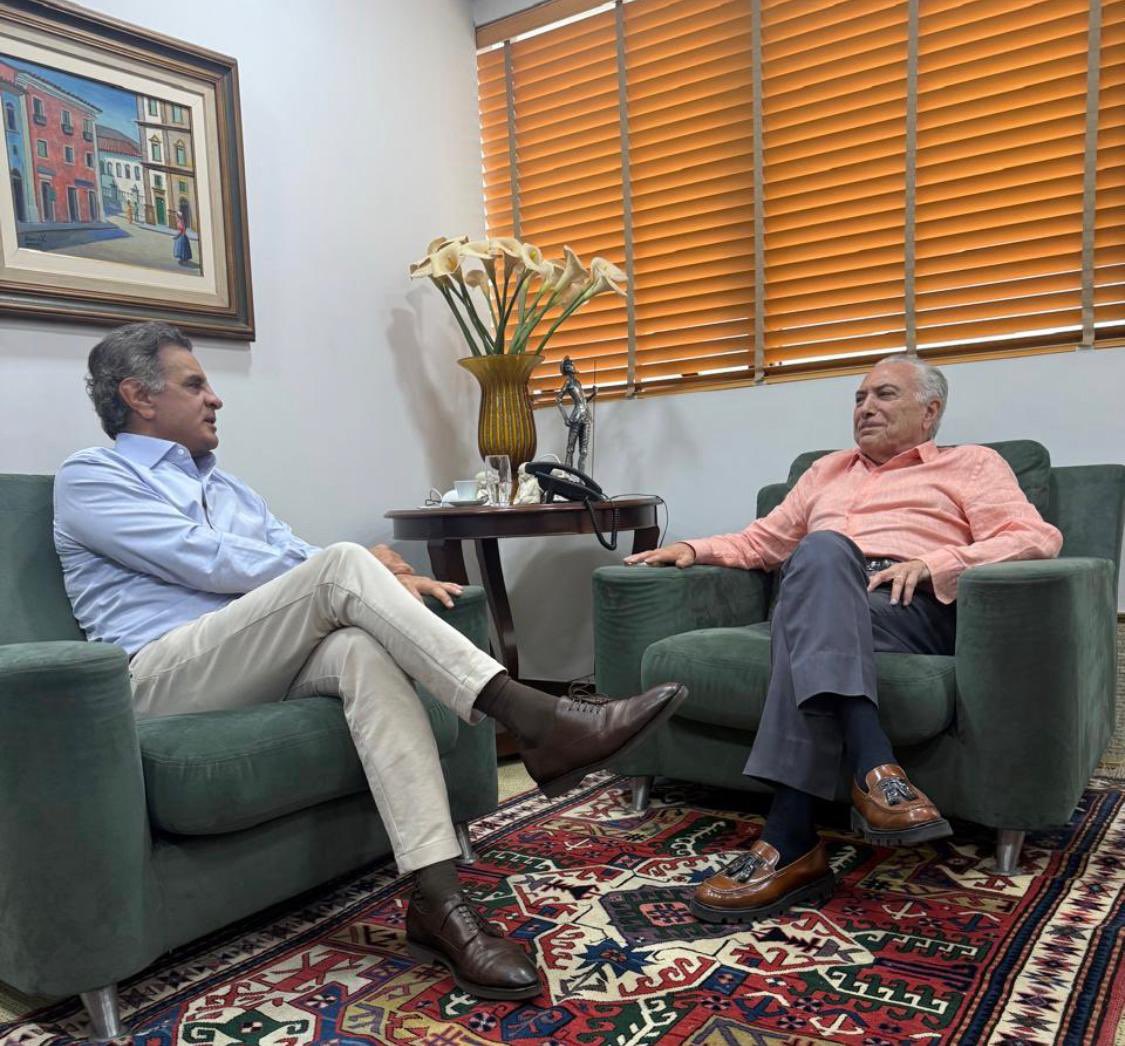 Aécio Neves tweet media