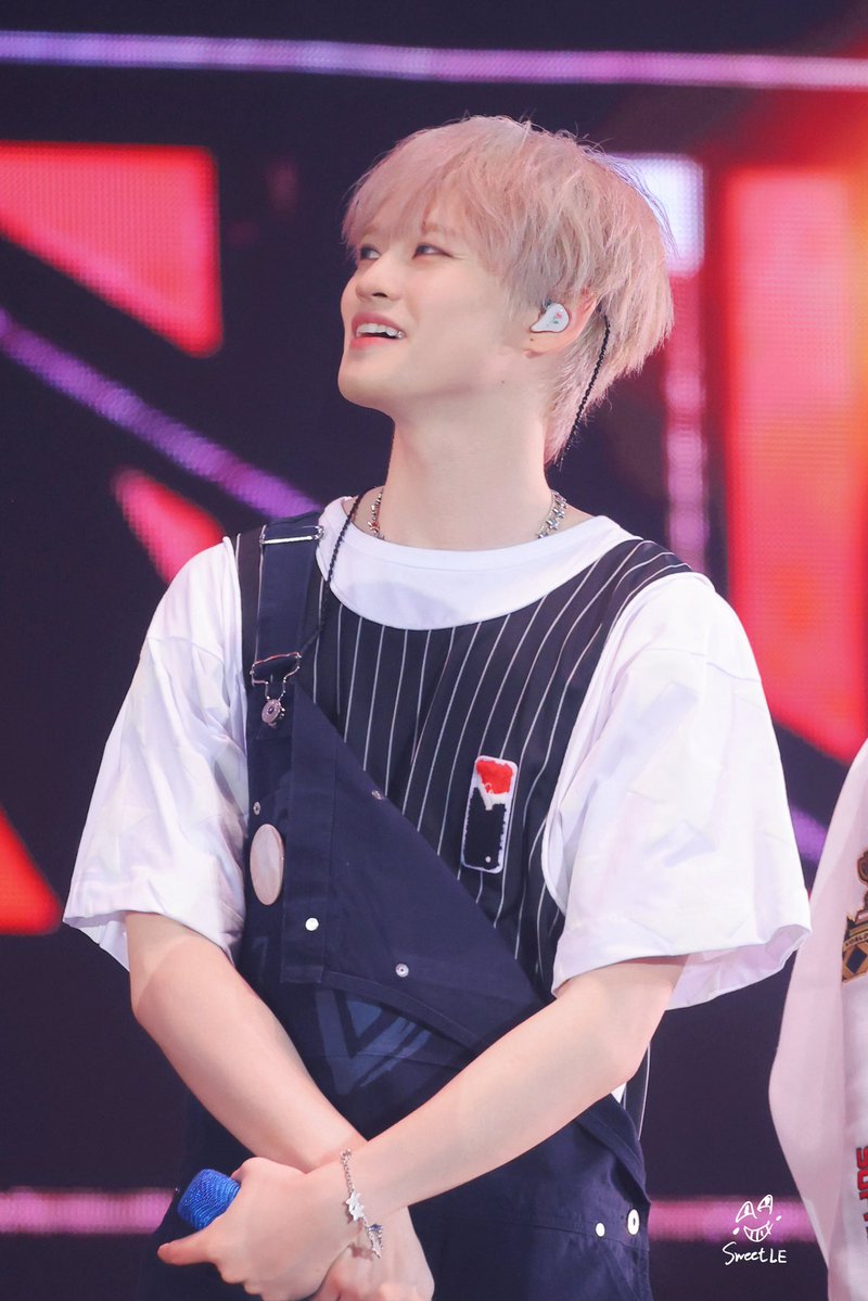 Sweet_Le tweet media