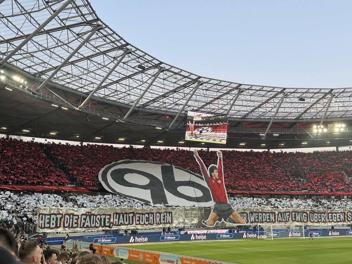 Tim-Leon tweet media