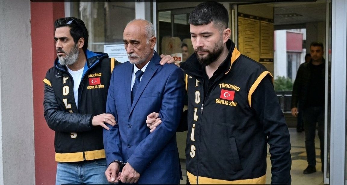 "Ancak inananlar, erdemli davrananlar, ALLAH'ı çok ananlar ve haksızlığa karşı mücadele edenler hariç. 
ZALİMLER, NASIL BİR DEVRİM İLE DEVRİLECEKLERİNİ BİLECEKLERDİR".(Şuara 227 Ayet)