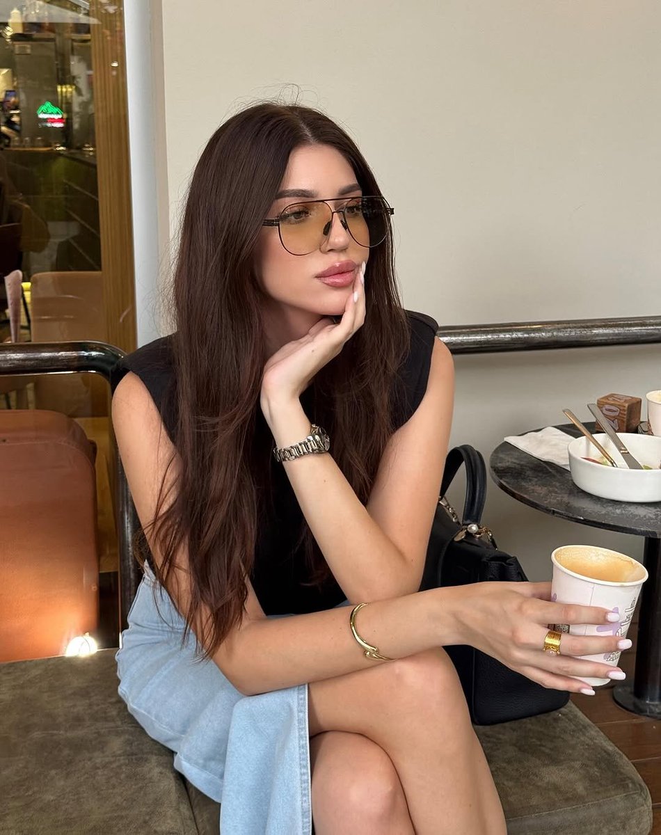 Maria tweet media