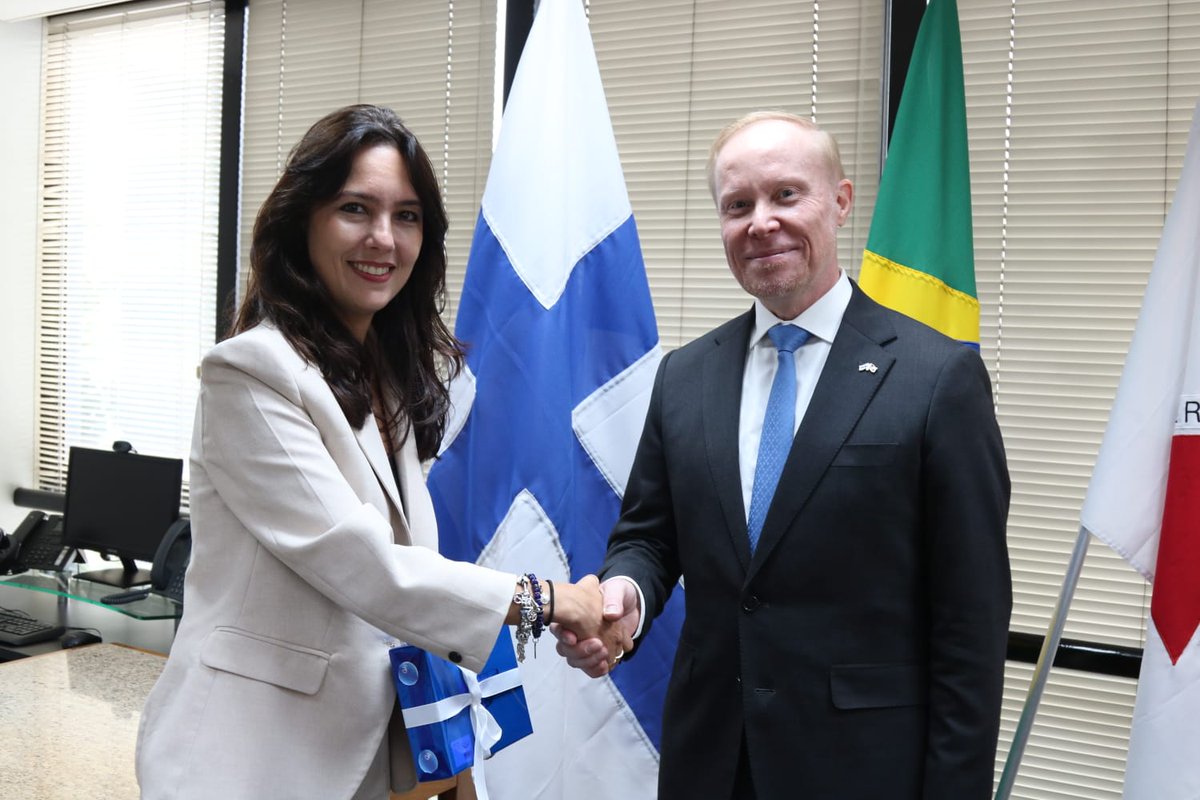 Finlândia no Brasil tweet media