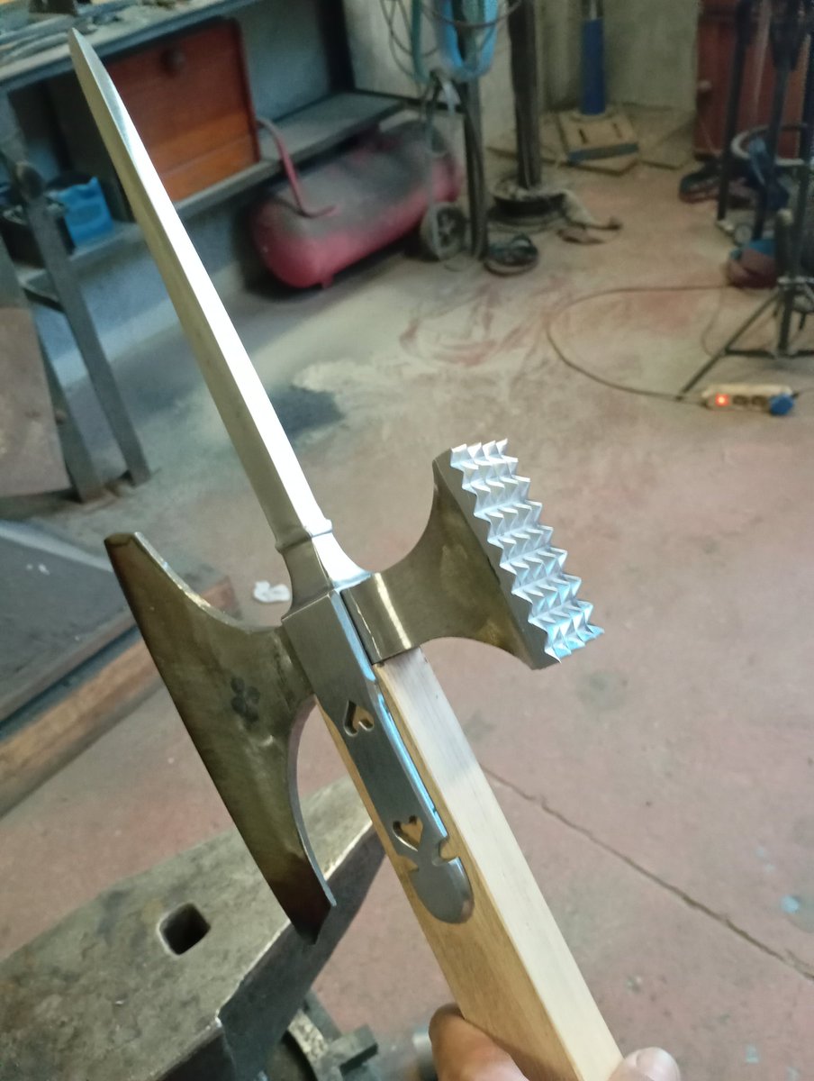 Arann Reichhardt Swordsmith tweet media