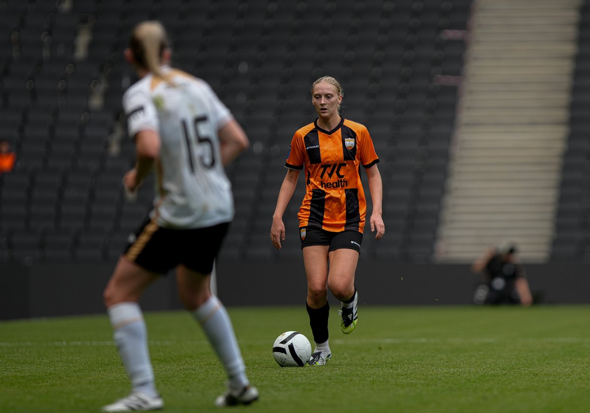 London Bees 🐝 tweet media