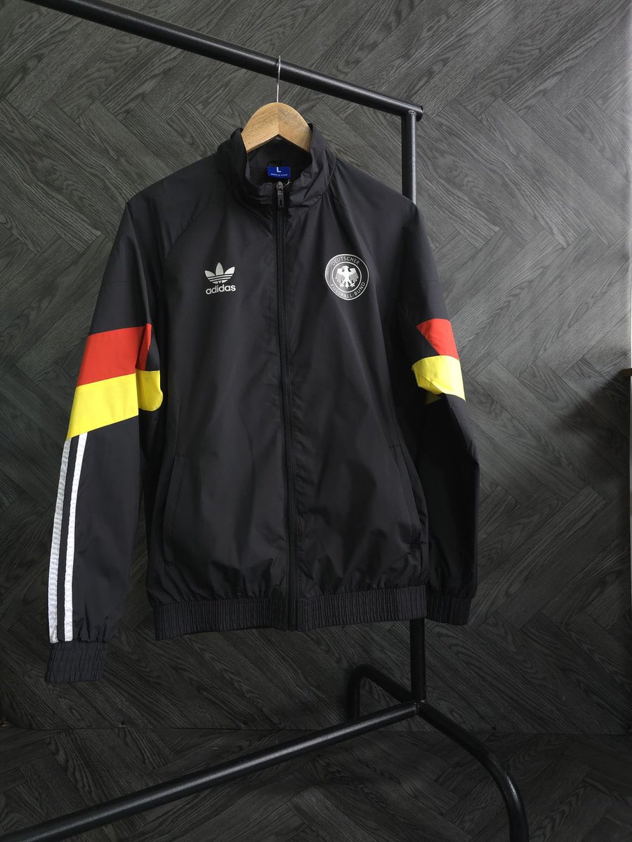 Mega Store Colombia tweet media