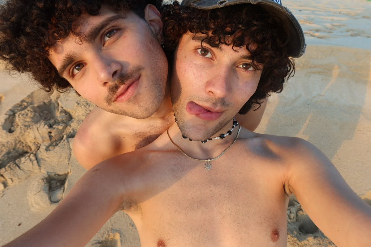 Jewels Sparkles tweet media