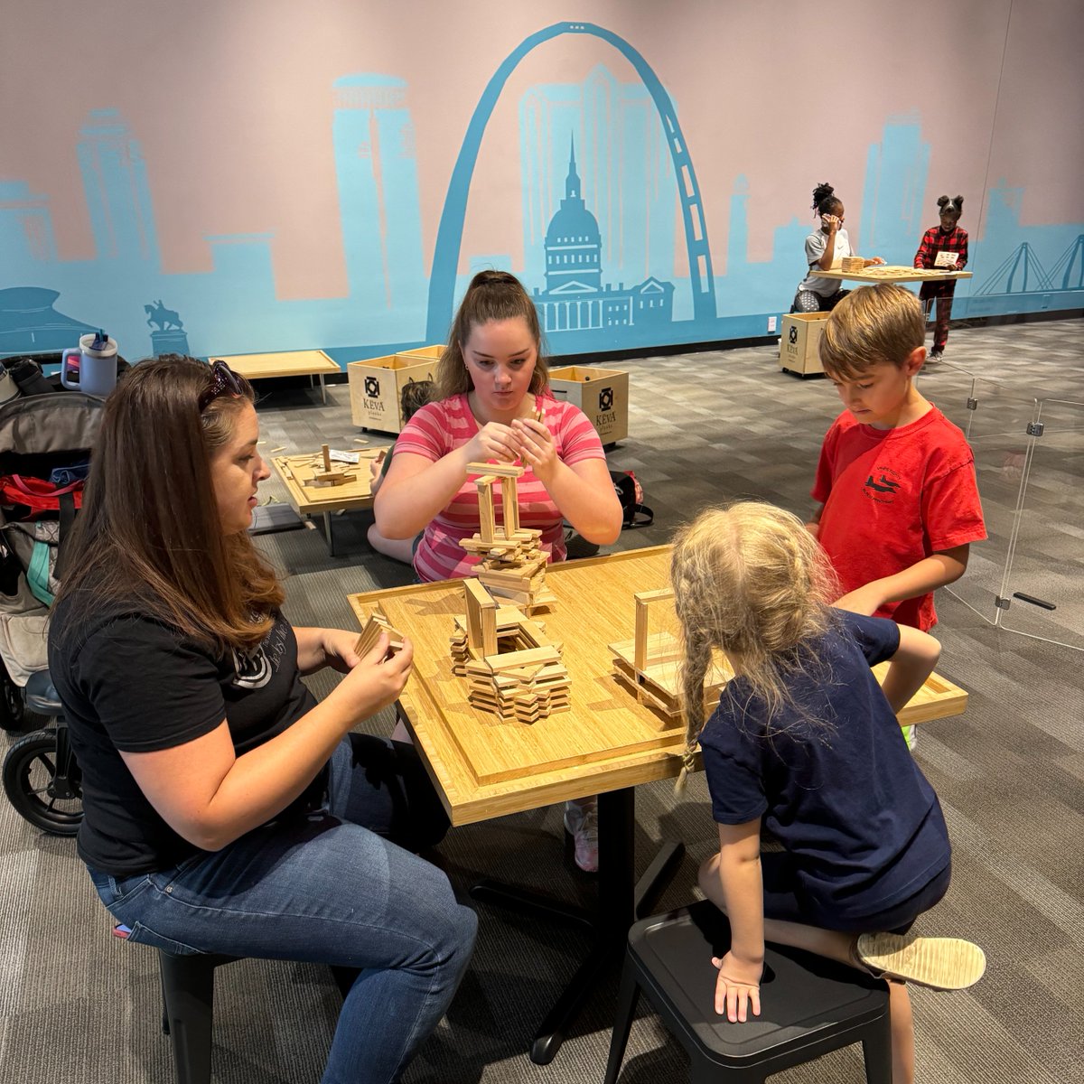 Saint Louis Science Center tweet media