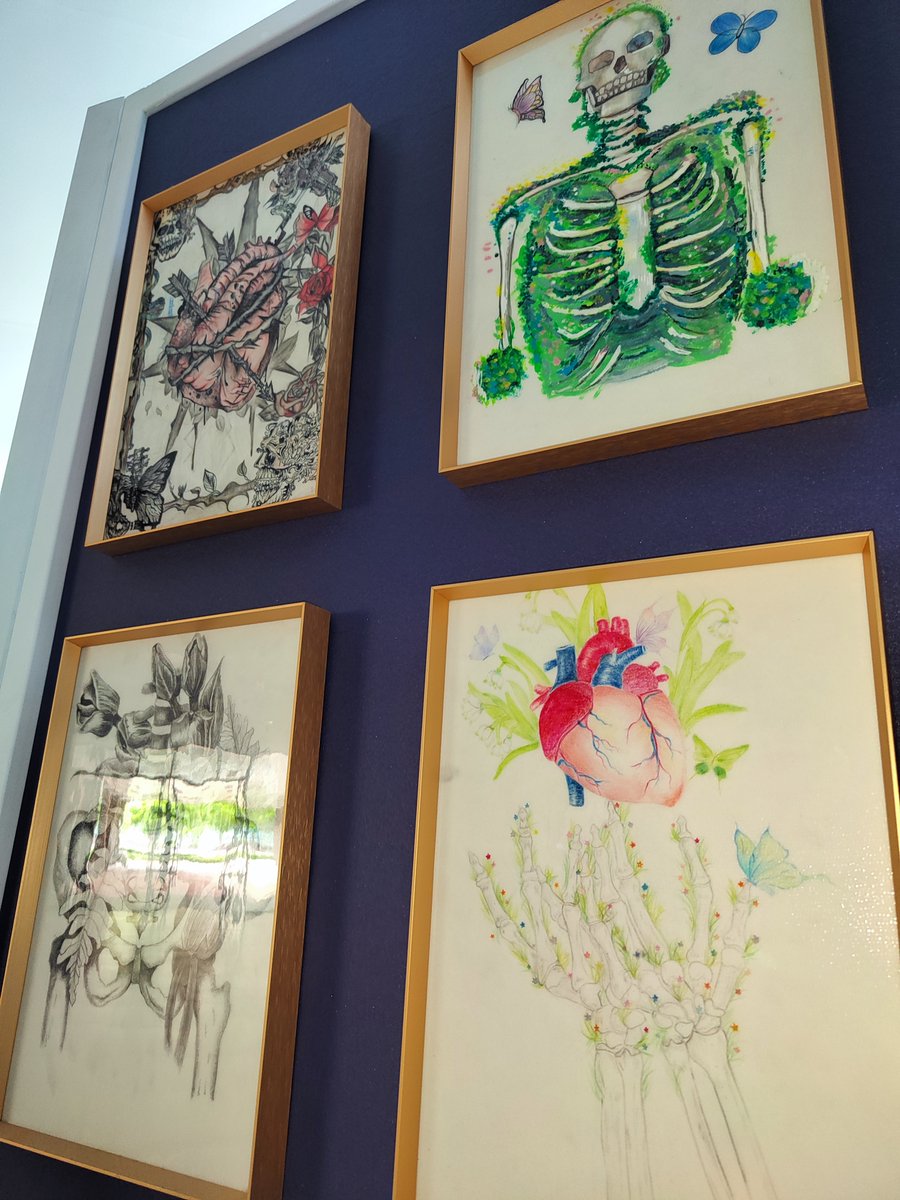 artgobblers_bot tweet media