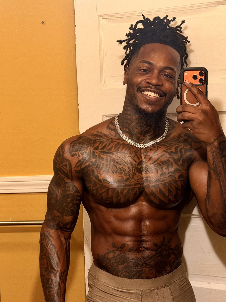 Mr. Unforgettable (Pharaoh😍🖤🤯) tweet media