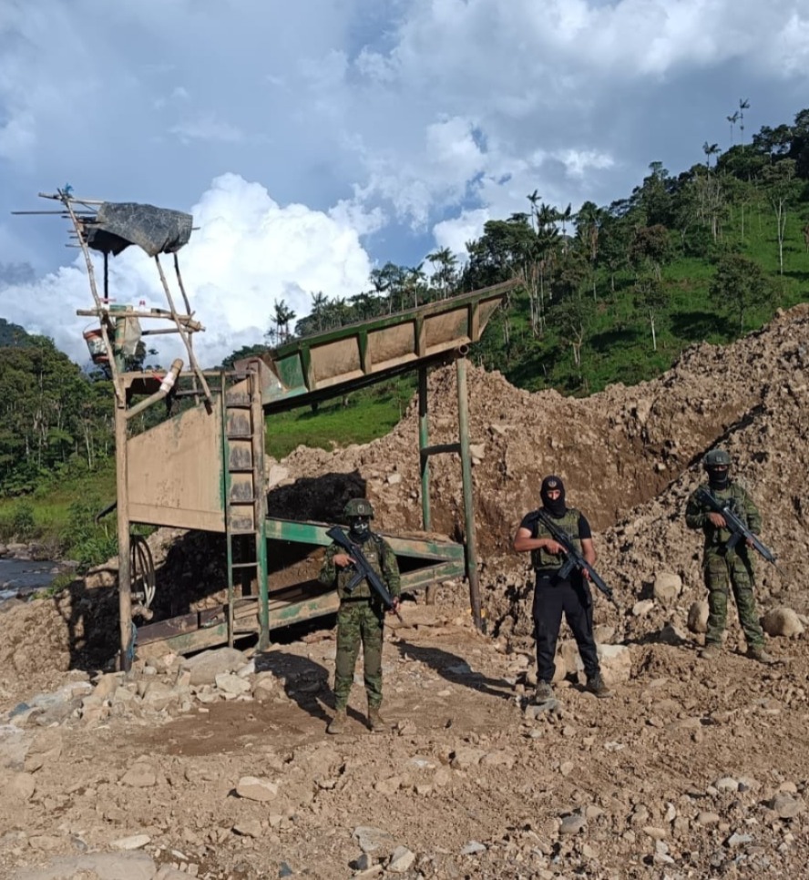 Ministerio de Defensa Nacional del Ecuador tweet media