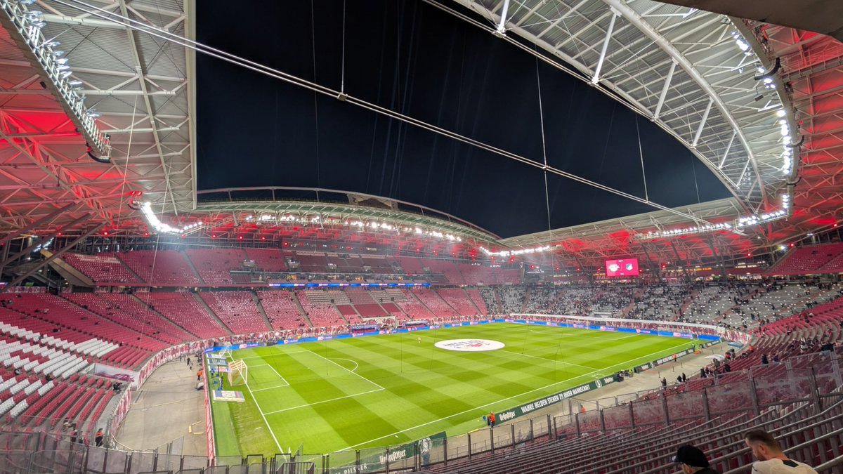 Leon R. | 🅃🅂🄶 tweet media