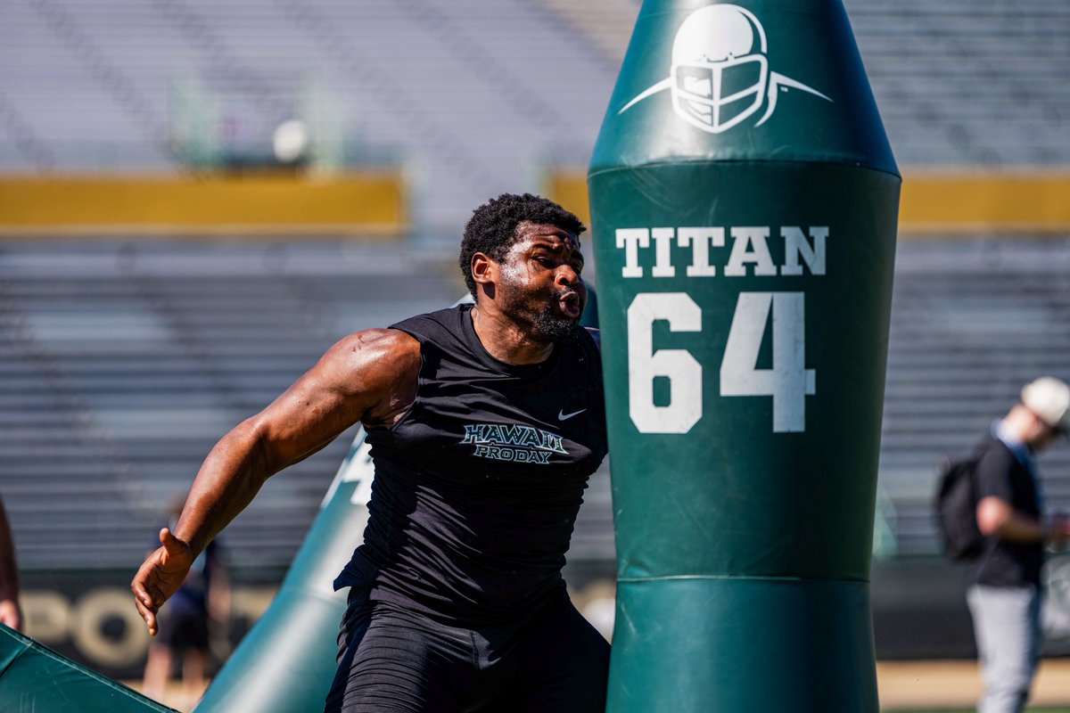 Hawaii Football tweet media