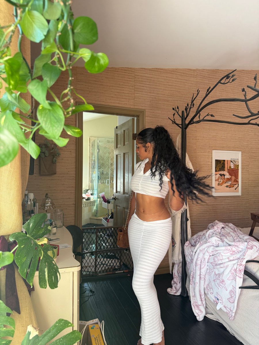 Helayna Marie tweet media