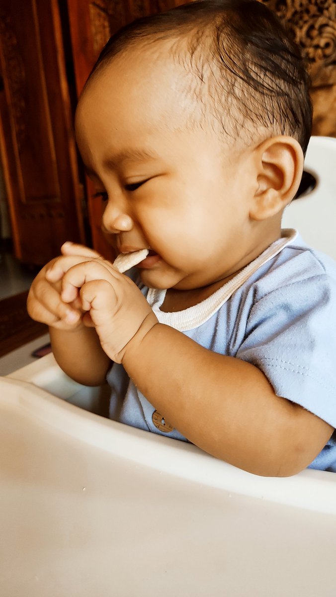 nandwhyu's tweet photo. Selamat 9 bulan mas Bian anak ibu dan ayah, sehat2 ya nak. 🤍 https://t.co/7nwzoMNQbr