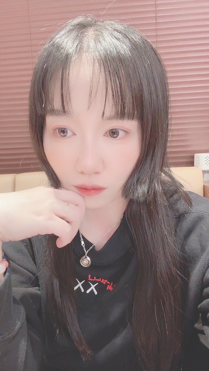 おはようございます(*ｐω-)｡O゜  
三連休なんですね…世間様…  

いいんです。祝日や土曜の電車は混んでないもん…  
稽古もあるけど…大丈夫…  
まだ生きてる…！  
今日もがんばってきます  
#レムプロ #朝活 #三連休 #稽古あるある