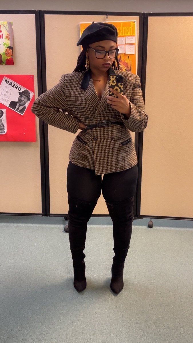 ksdotlewis's tweet photo. Full Body pics only 🤏🏾 https://t.co/mf3sE5kefS