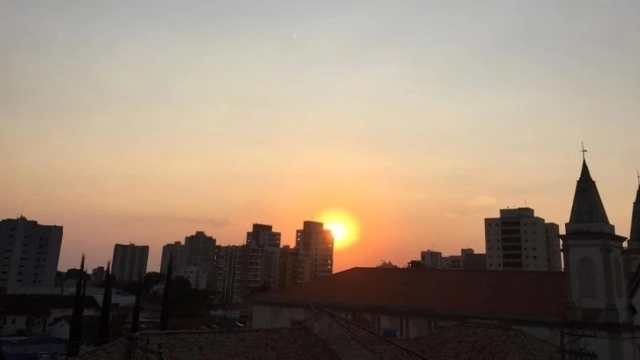 Fim de semana será de sol e temperaturas mais altas em Taubaté 
    
Apesar do clima mais ameno e, relativamente, instável, nesta sexta-feira (20) no município, o final de semana deve ser marcado por sol e uma máxima de 29°C.

Saiba mais na matéria abaixo:
guiataubate.com.br/noticias/2026/…