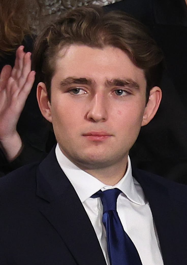 loganlibery's tweet image. Happy Birthday to Next President of America 🇺🇸 BARRON TRUMP.

Do you agree? And wish⤵️