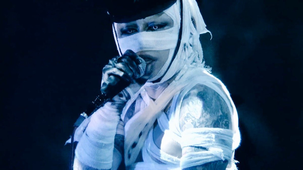 kyo posting tweet media