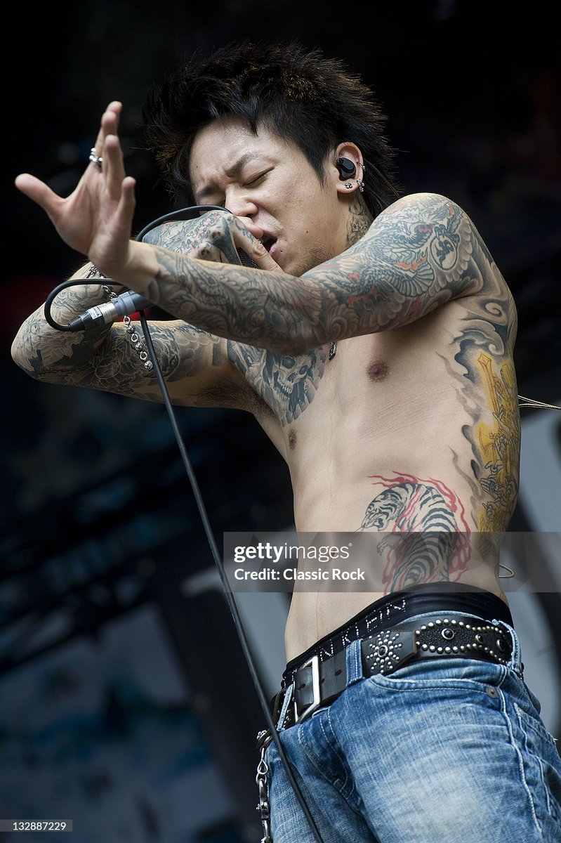 kyo posting tweet media