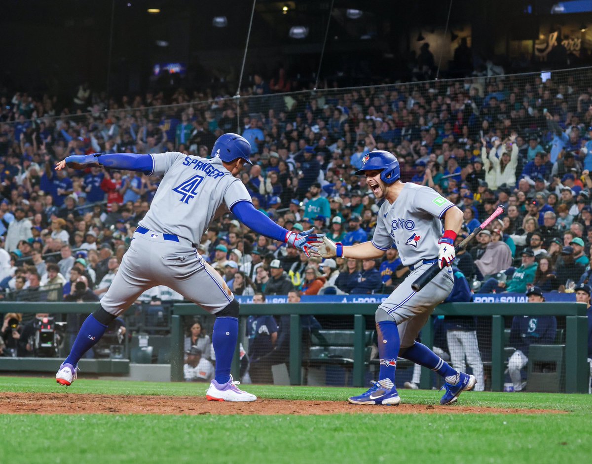 𝐭𝐚𝐭𝐞 ᯓ✦˚⋆²¹ tweet media