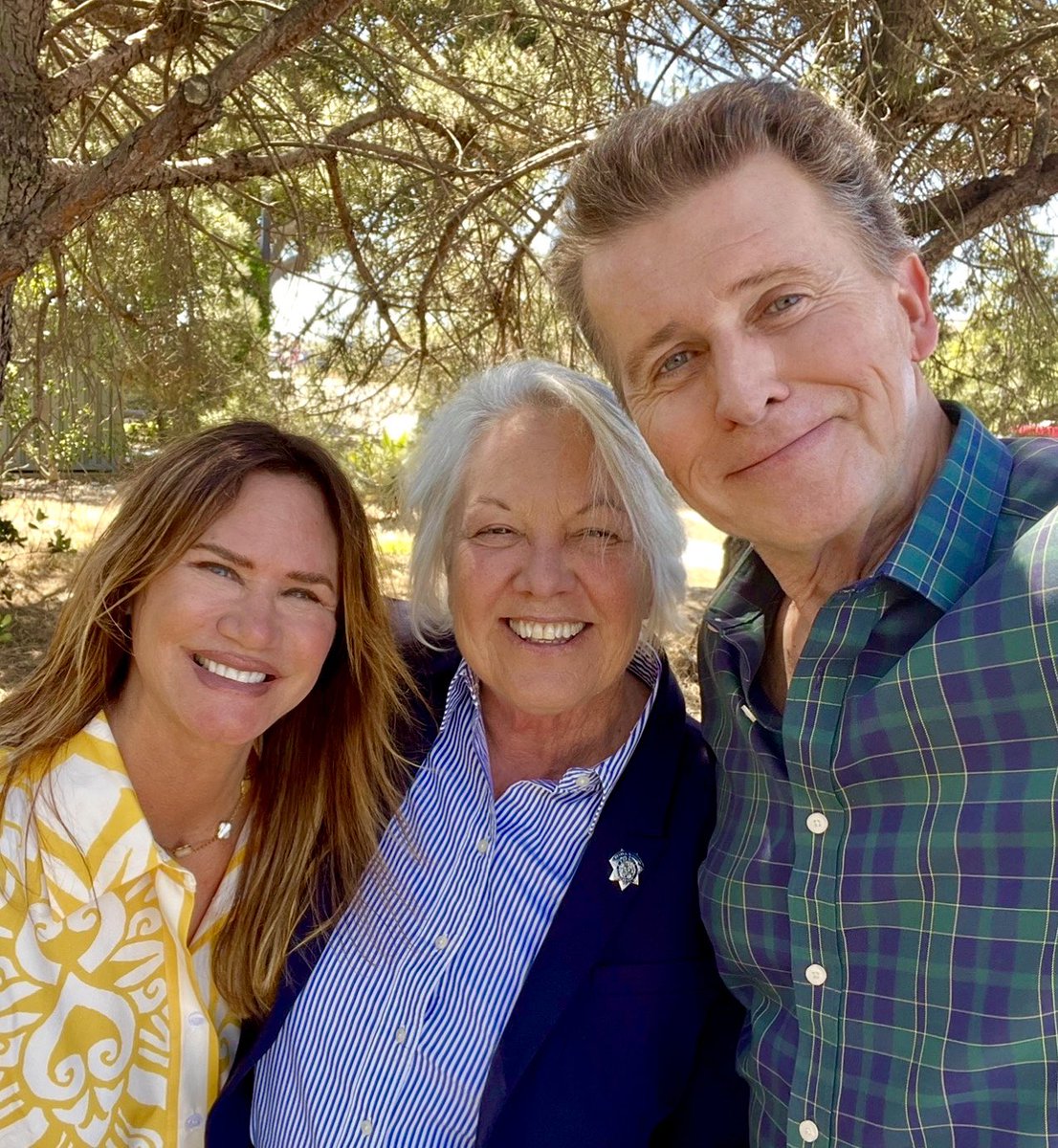 Mark Larson tweet media