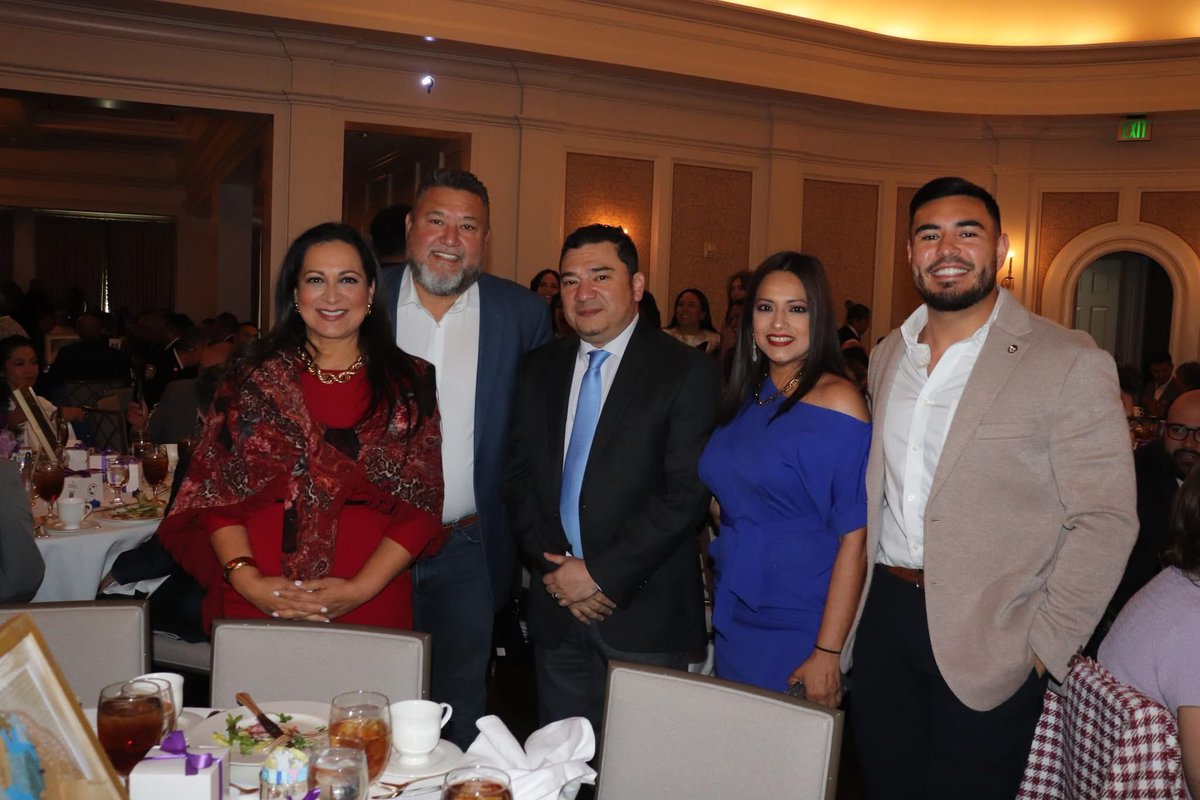 Christina Morales tweet media