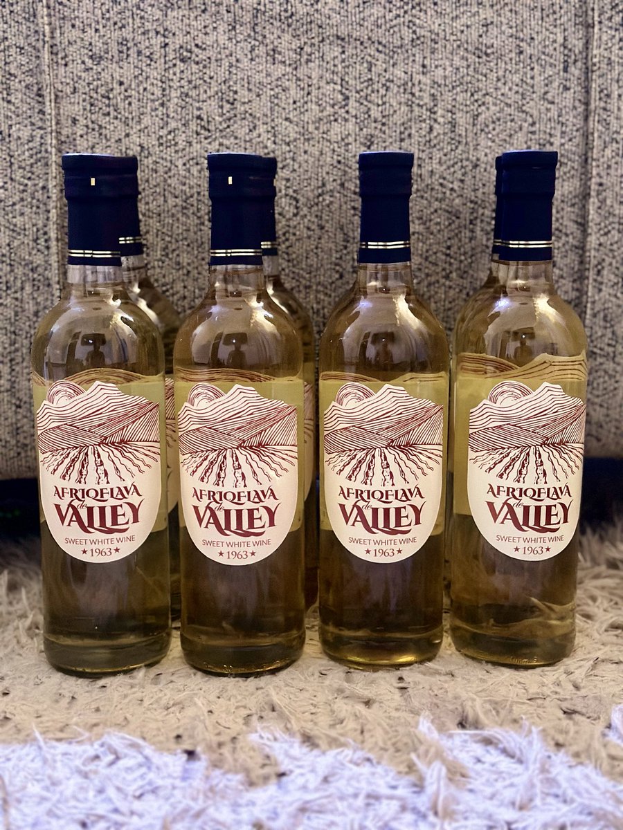afriqflava's tweet photo. We use organic grapes.
Because the less we add, the more you taste. #afriqflavadevalley #winelovers https://t.co/p4KVQzsGnO
