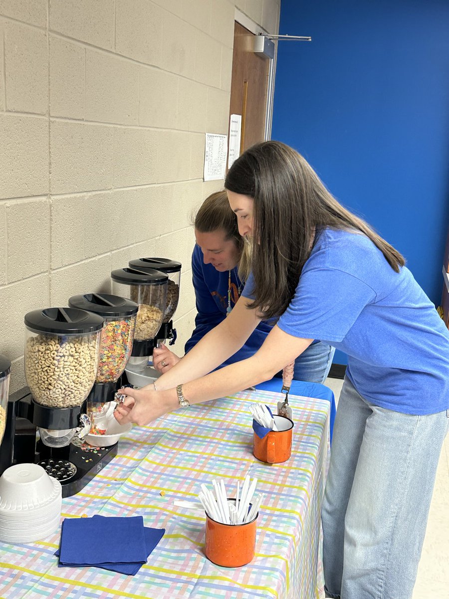 Pickett Elementary School Jackets tweet media