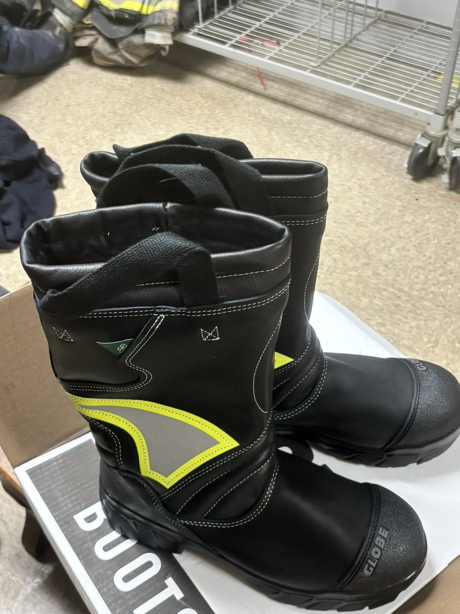 Harper the yeen dog 🐟🎣🚒🚑 tweet media