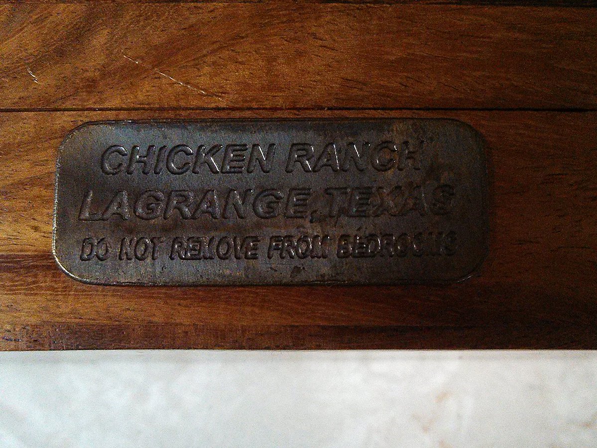 Traces of Texas tweet media