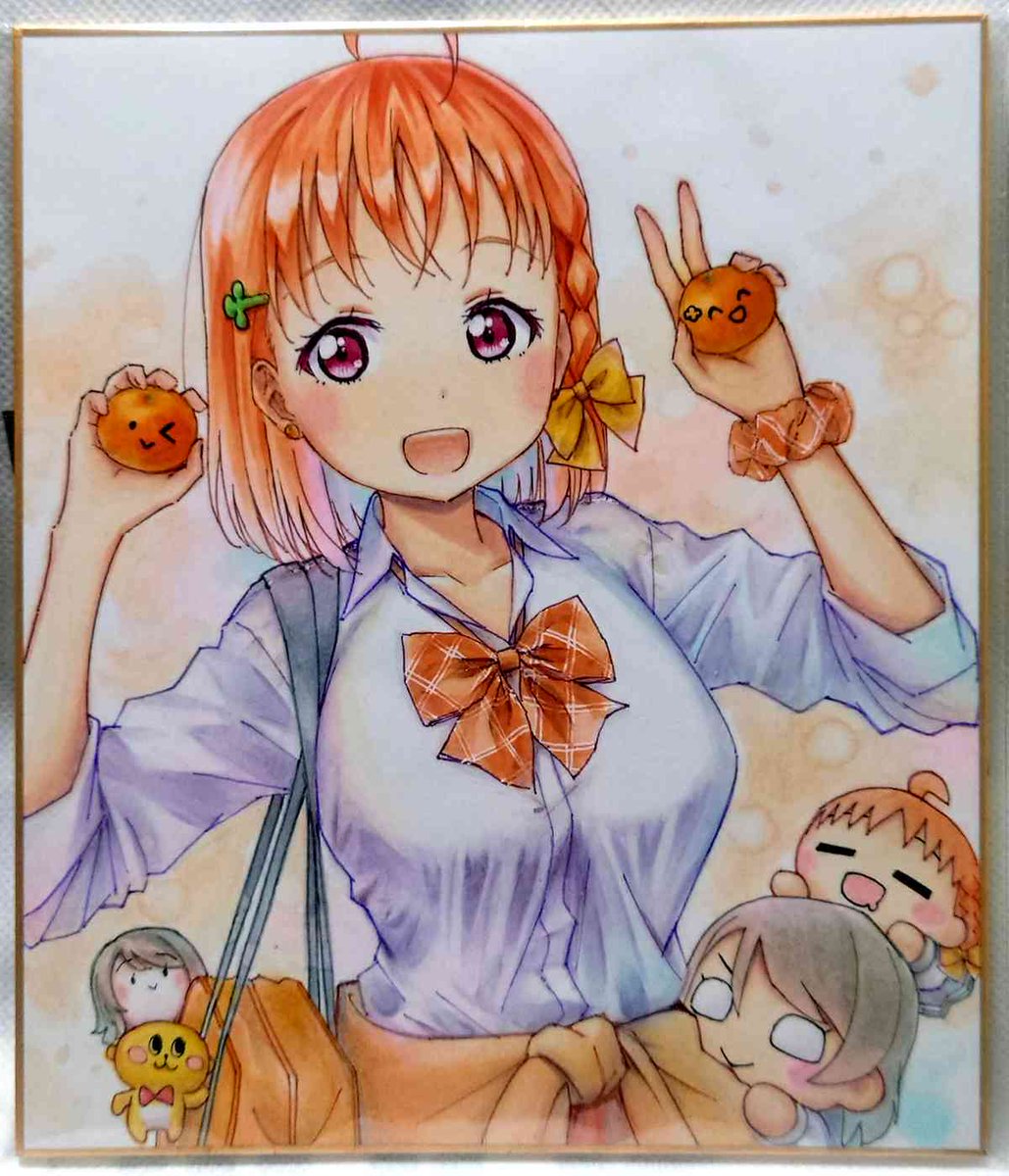 一夜明けて改めて眺める
毎回毛先や瞳の表現が好きなんだけど今回は服のシワに並々ならないこだわりを感じる、あとオレンジ好きなんかな自分（今更気付いた）