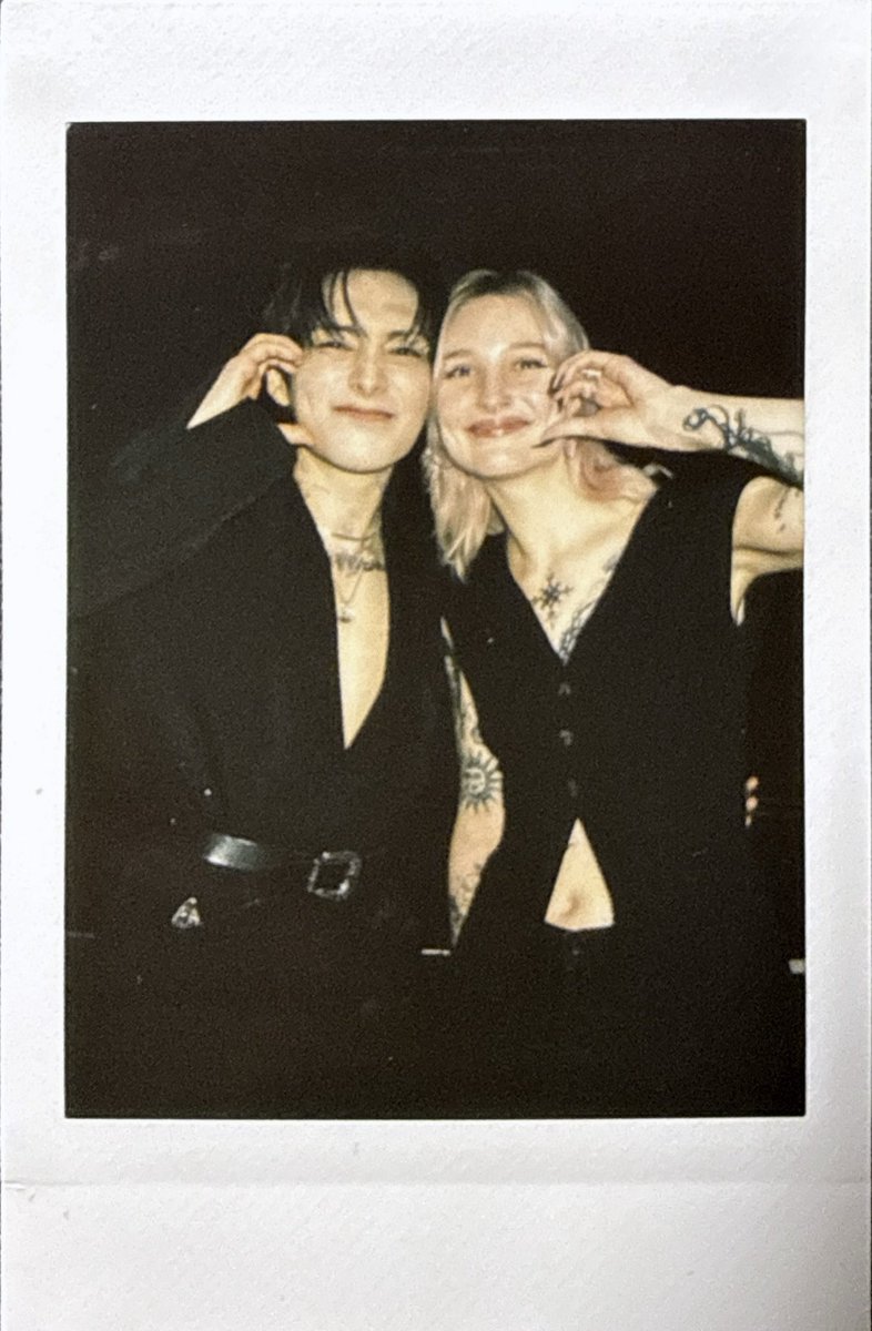 told him we have couple fits and he said ‘yeah we do’ 😌🖤  #JUNHEETourinANTWERP