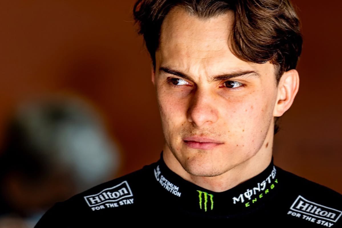 ally ✨ tweet media