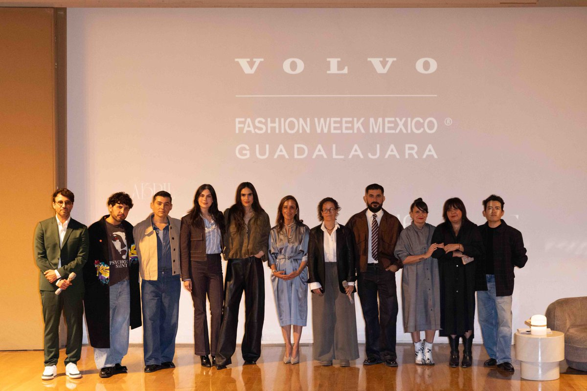 aDisenoMX's tweet photo. Volvo Fashion Week México llega a Guadalajara del 14 al 17 de abril para fortalecer el ecosistema de diseñadores, creativos y marcas locales, generando un impacto en la economía creativa de la región.

Nota en: https://t.co/0ntjlclbhE

#design #diseño https://t.co/ul5IFkzXug