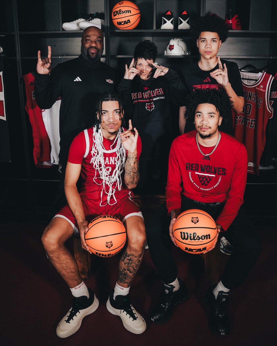 CoachDon5's tweet photo. We stayed the course through it all and look God💪🏾.  We locked in at Arkansas State🔴 https://t.co/vpvwnF6ldp