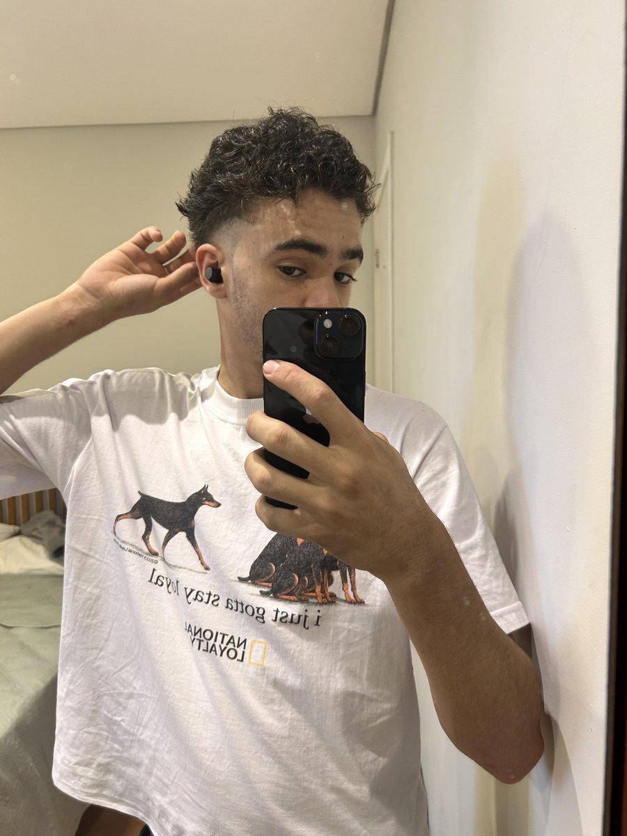 Eu tbm me sentiria inseguro c esse fosse o amigo da sua namorada vai dormi e para de encher meu saco mlk