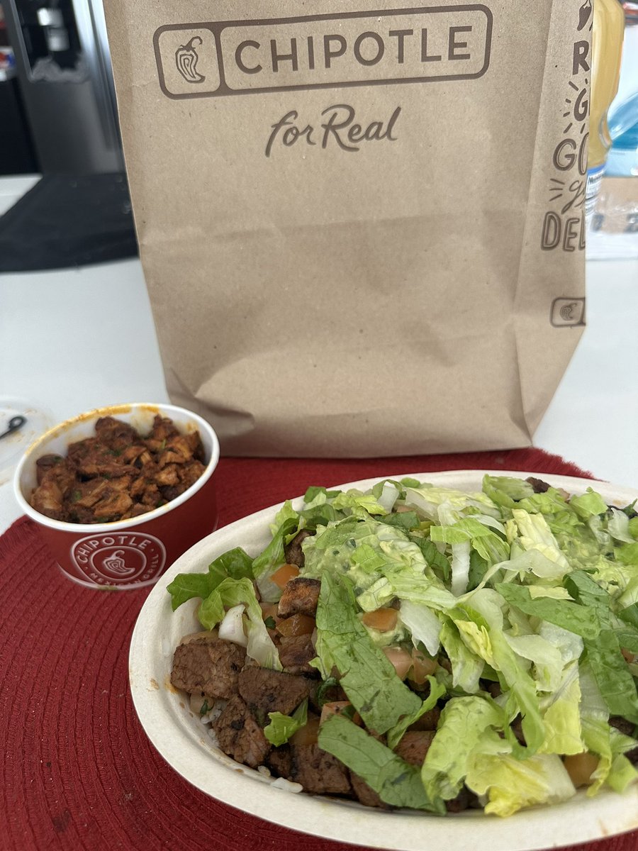 Desklamp tweet media