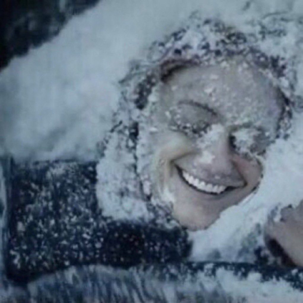 grins | #1 ghoul apologist 🚬 tweet media