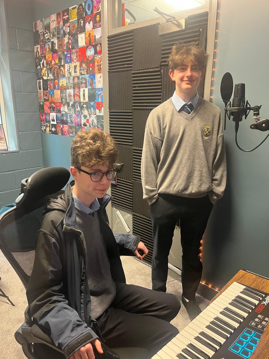 Coláiste Éamonn Rís tweet media