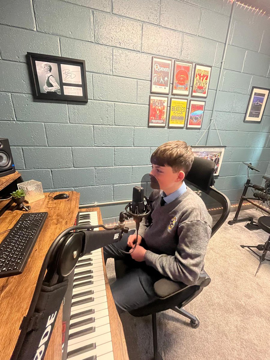 Coláiste Éamonn Rís tweet media