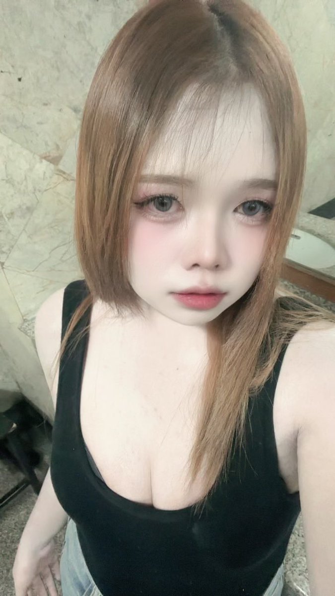 ฟีม tweet media