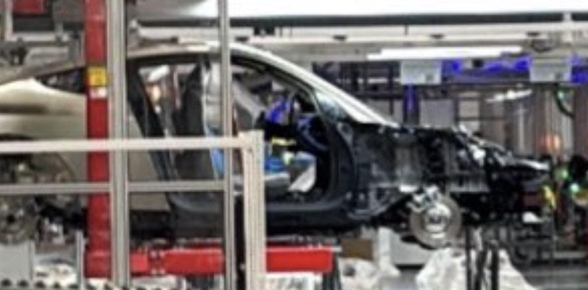 Drive Tesla 🇨🇦 tweet media