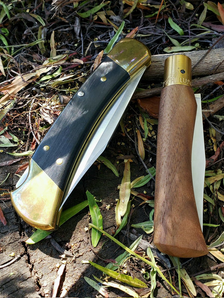 mrkapao's tweet image. Now that it's #Spring, that means it's time to switch out the #BuckKnife #EDC to the #OldBear. 🐻 #pocketknife #knives