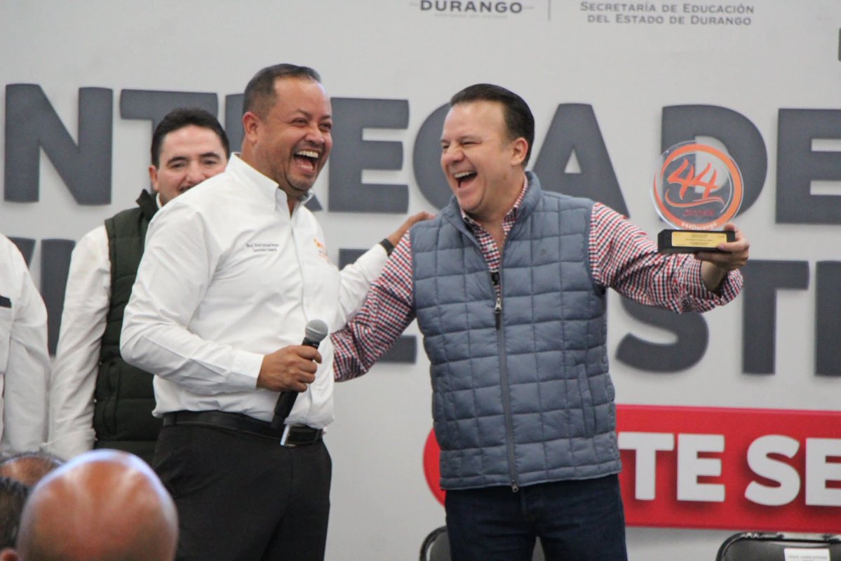 SNTE SECCIÓN 44 tweet media