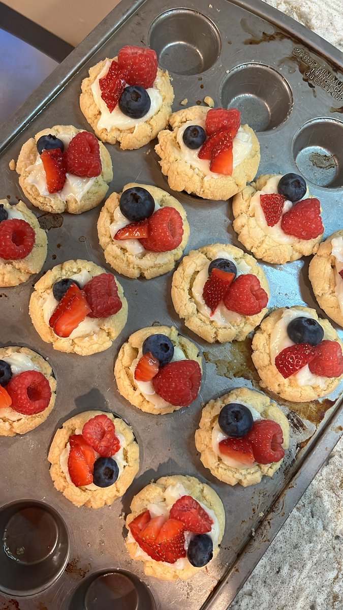 belle 𑣲 tweet media