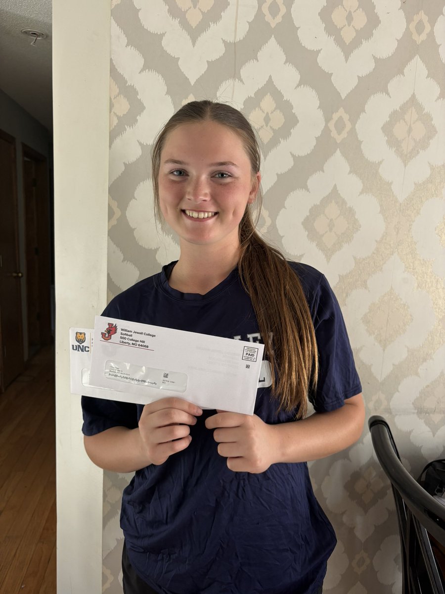 Olivia Clark 2029 C/UTL tweet media