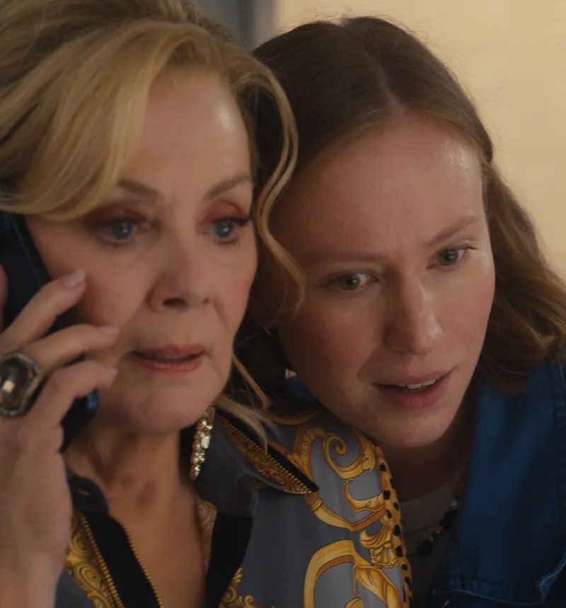 best of hannah einbinder tweet media